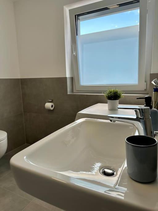 Amao-Pearl I Comfort Suite I 94Qm I Kingsize-Bett I Exklusiv Mit Balkon & Tiefgarage I Aufzug Offenburg Zewnętrze zdjęcie